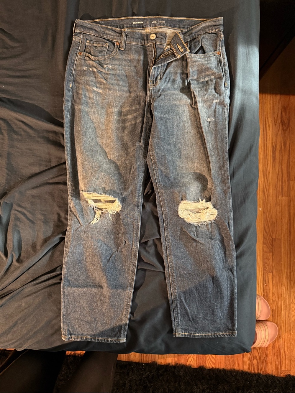 Old Navy Women's Straight Ripped Dark Blue Jeans